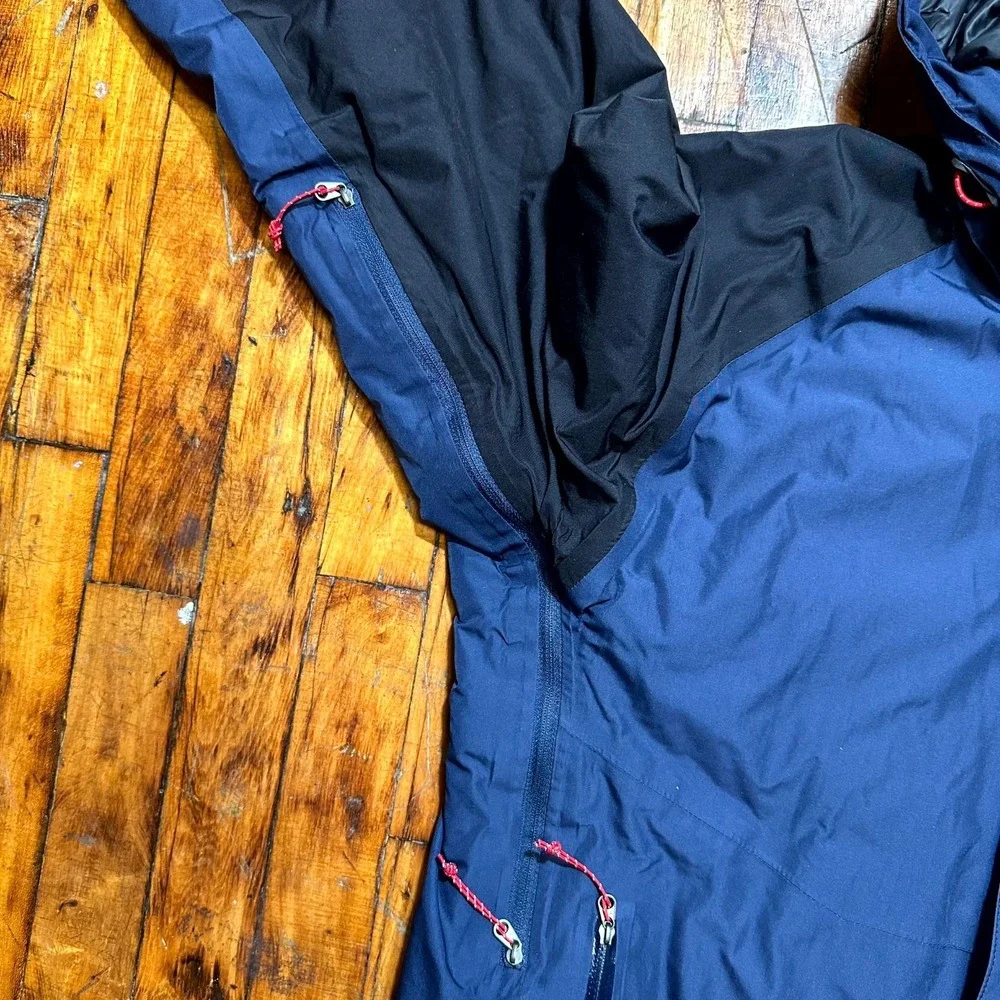 The North Face HyVent Waterproof Jacket Mens Medium Blue Full Zip Hooded Outdoor